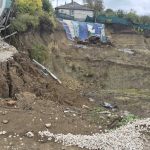 PERICOL la Ialoveni! O surpare de teren pune în pericol strada Universului și circulația în zonă