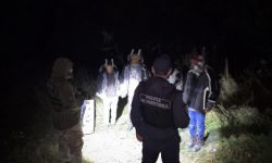Voiau să ajungă ilegal în UE, traversând Prutul cu o barcă gonflabilă. Cinci cetățeni, reținuți
