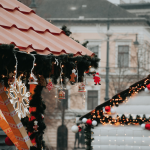 Târgurile de Crăciun din România își pregătesc porțile pentru vizitatori. Când se deschid