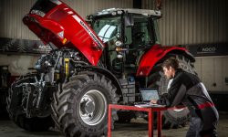 Moldova introduce reguli noi pentru tractoare și utilaje agricole: Ce se schimbă