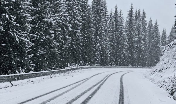 VIDEO Circulația pe Transalpina a fost închisă temporar. Precizările autorităților