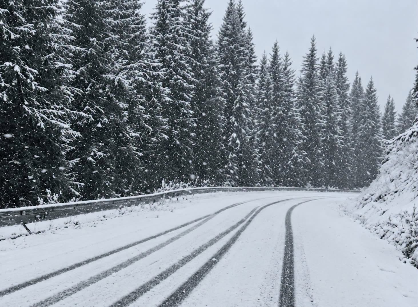 VIDEO Circulația pe Transalpina a fost închisă temporar. Precizările autorităților