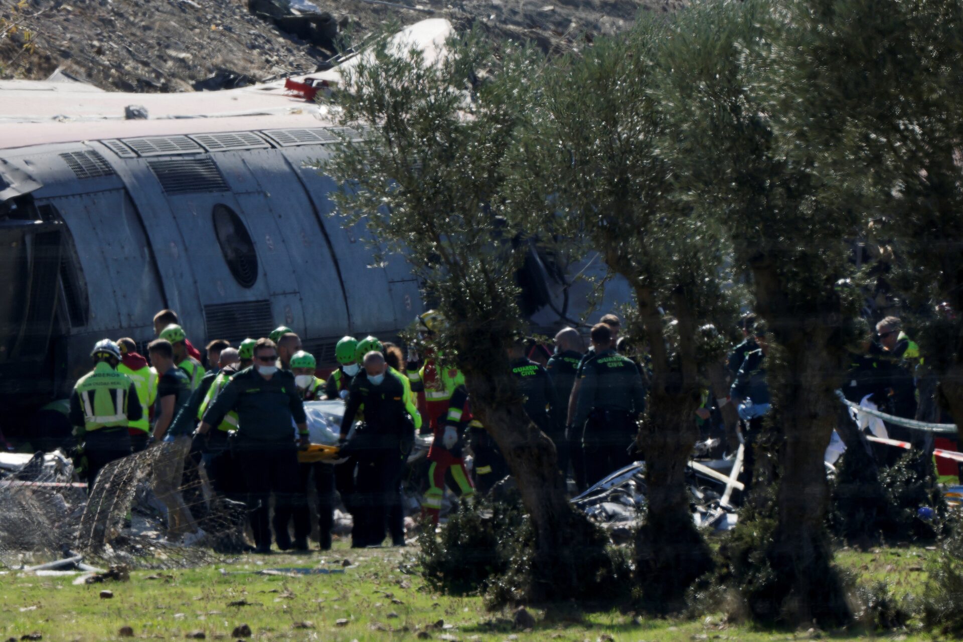VIDEO Moldova și România, solidare cu Spania, după tragedia din Toledo. Mesajele transmise la Madrid