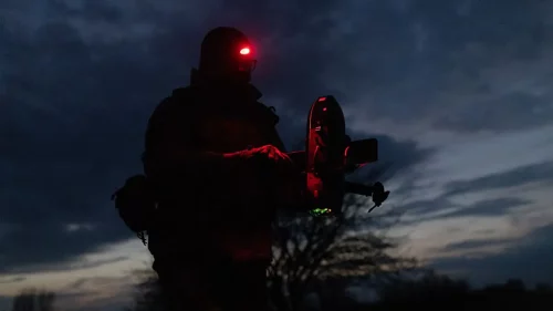 Armata ucraineană are acces „limitat” la rețeaua Starlink. Zelenski: „Ne limitează utilizarea mai multor tipuri de drone”