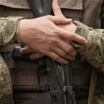 s-a căsătorit cu viitoarea soacră pentru a ajunge în Moldova. Cum au descoperit polițiștii de frontieră înșelătoria