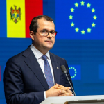 Compensații la energie pentru cel puțin 620 de mii de gospodării: Premierul explică cine riscă să piardă ajutorul