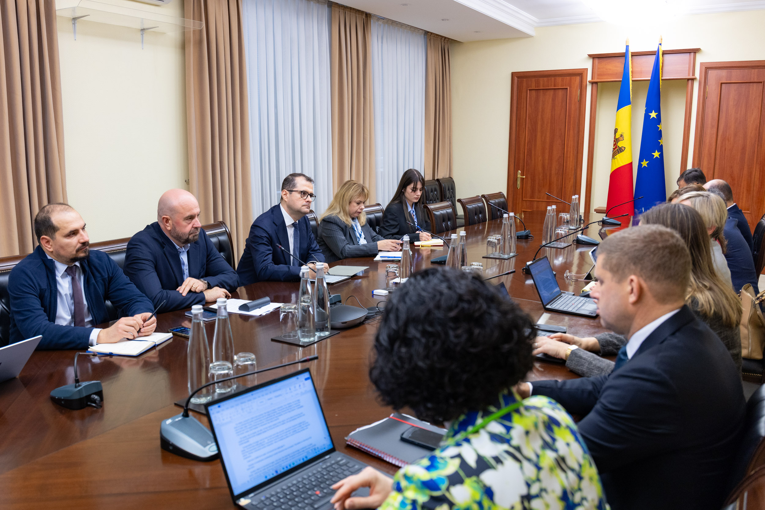 Perspectivele economice ale Moldovei, discutate de premierul Vasile Tofan și experții FMI