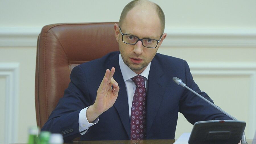Premierul Ucrainei, Arseni Iațeniuk, s-a răzgândit! Acesta a revenit la muncă